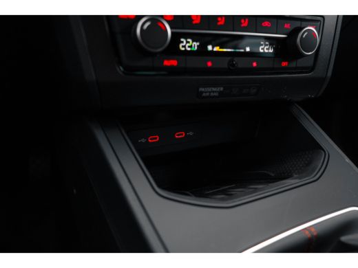 Seat Ibiza SEAT FR | 17 inch lichtmetalen velgen, (7J x 17) | Airconditioning automatisch met 2-zone-tempera... ActivLease financial lease