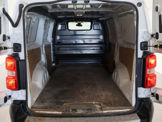 Toyota ProAce Worker 2.0 D-4D NAVIGATOR LONG EURO 6 + NAVIGATIE / TREKHAAK / CRUISE CONTROL ActivLease financial lease