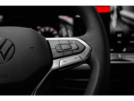 Volkswagen GOLF Variant | Inclusief €2000,- inruilvoordeel Inclusief €2000,- inruilvoordeel | 'App-Connect' draadloze sma... ActivLease financial lease