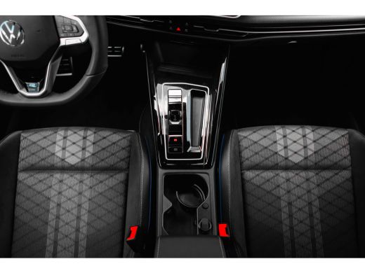 Volkswagen GOLF Variant | Inclusief €2000,- inruilvoordeel Inclusief €2000,- inruilvoordeel | 'App-Connect' draadloze sma... ActivLease financial lease