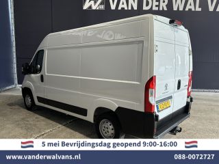 Peugeot Boxer 2.2 BlueHDi 140pk L2H2 Euro6 Airco | Camera | Navigatie | 2500kg Trekhaak Cruisecontrol, Parkeers...