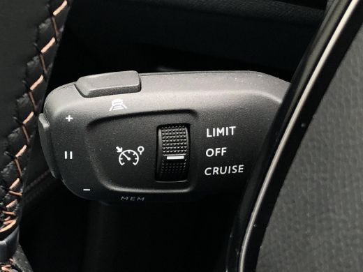Peugeot 5008 1.2 PureTech GT ActivLease financial lease