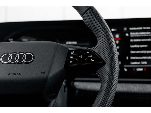 Audi Q6 e-tron S edition performance 100 kWh | Matrix-LED | Stoelverwarming | OLED-achterlichten | Adaptieve luc... ActivLease financial lease