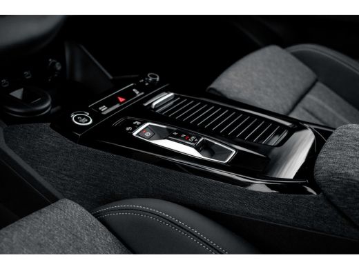 Audi Q6 e-tron S edition performance 100 kWh | Matrix-LED | Stoelverwarming | OLED-achterlichten | Adaptieve luc... ActivLease financial lease