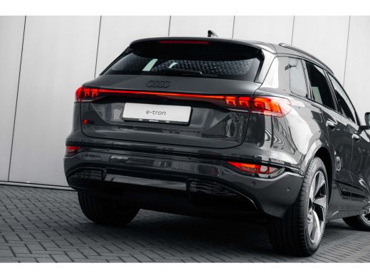 Audi Q6 e-tron S edition performance 100 kWh | Matrix-LED | Stoelverwarming | OLED-achterlichten | Adaptieve luc... ActivLease financial lease