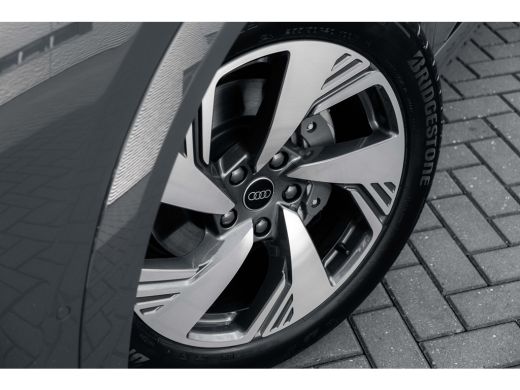 Audi Q6 e-tron S edition performance 100 kWh | Matrix-LED | Stoelverwarming | OLED-achterlichten | Adaptieve luc... ActivLease financial lease