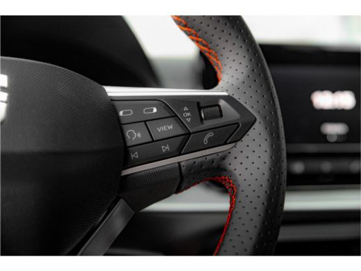 Seat Arona SEAT FR Anniversary | Achteruitrijcamera | Airconditioning automatisch met 2-zone-temperatuurrege... ActivLease financial lease