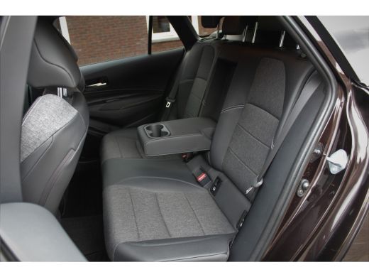 Toyota Corolla Touring Sports 1.8 Hybrid Dynamic - Navigatie, Cruise, Stoelverw, Airco! ActivLease financial lease