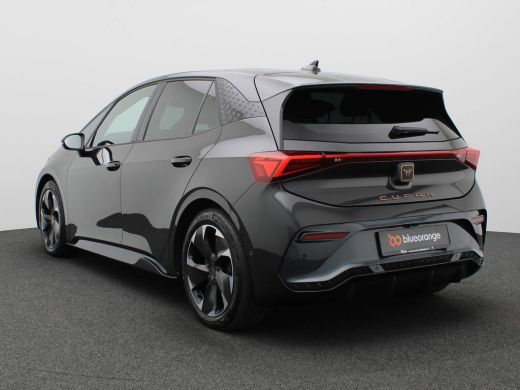 Seat Born Business 62 kWh 231 PK Warmtepomp, Panoramadak, achteruitrijcamera, stuur/stoelverwarming, keyles... ActivLease financial lease