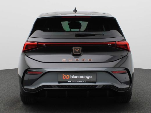 Seat Born Business 62 kWh 231 PK Warmtepomp, Panoramadak, achteruitrijcamera, stuur/stoelverwarming, keyles... ActivLease financial lease