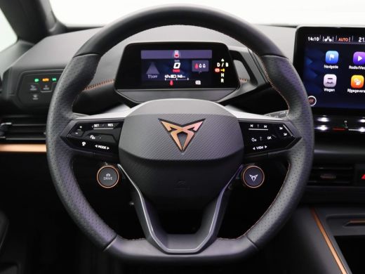 Seat Born Business 62 kWh 231 PK Warmtepomp, Panoramadak, achteruitrijcamera, stuur/stoelverwarming, keyles... ActivLease financial lease
