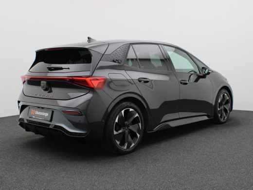 Seat Born Business 62 kWh 231 PK Warmtepomp, Panoramadak, achteruitrijcamera, stuur/stoelverwarming, keyles... ActivLease financial lease