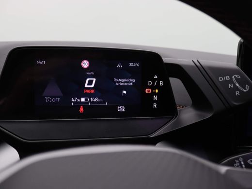 Seat Born Business 62 kWh 231 PK Warmtepomp, Panoramadak, achteruitrijcamera, stuur/stoelverwarming, keyles... ActivLease financial lease