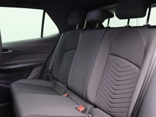 Seat Born Business 62 kWh 231 PK Warmtepomp, Panoramadak, achteruitrijcamera, stuur/stoelverwarming, keyles... ActivLease financial lease