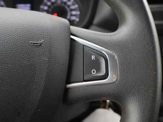 Renault Master 2.3 dCi 135 PK L1H1 WORK EDITION + CAMERA / TREKHAAK / NAVIGATIE / CLIMATE / CRUISE / DAB+ ActivLease financial lease