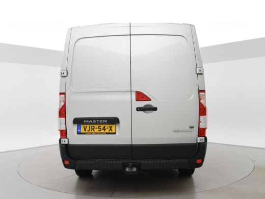 Renault Master 2.3 dCi 135 PK L1H1 WORK EDITION + CAMERA / TREKHAAK / NAVIGATIE / CLIMATE / CRUISE / DAB+ ActivLease financial lease