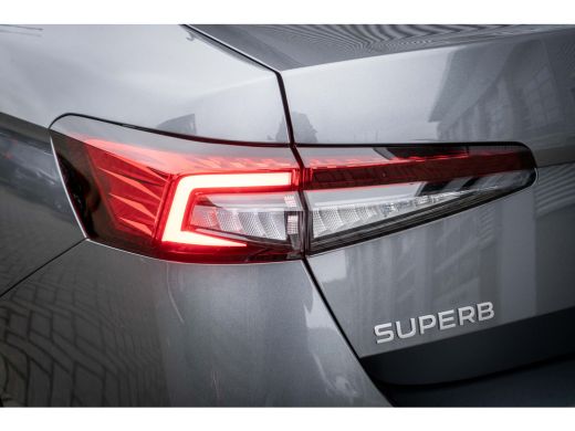 Skoda Superb ŠKODA First Edition | Achteruitrijcamera | Climatronic, elektronische airconditioning met 3 klima... ActivLease financial lease