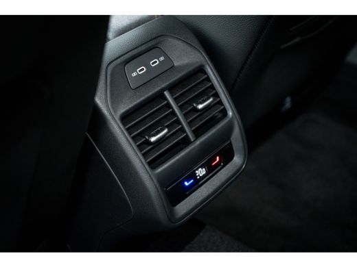 Skoda Superb ŠKODA First Edition | Achteruitrijcamera | Climatronic, elektronische airconditioning met 3 klima... ActivLease financial lease