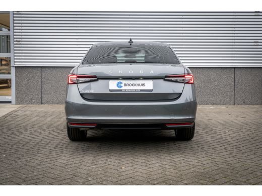 Skoda Superb ŠKODA First Edition | Achteruitrijcamera | Climatronic, elektronische airconditioning met 3 klima... ActivLease financial lease