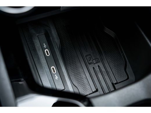 Skoda Superb ŠKODA First Edition | Achteruitrijcamera | Climatronic, elektronische airconditioning met 3 klima... ActivLease financial lease