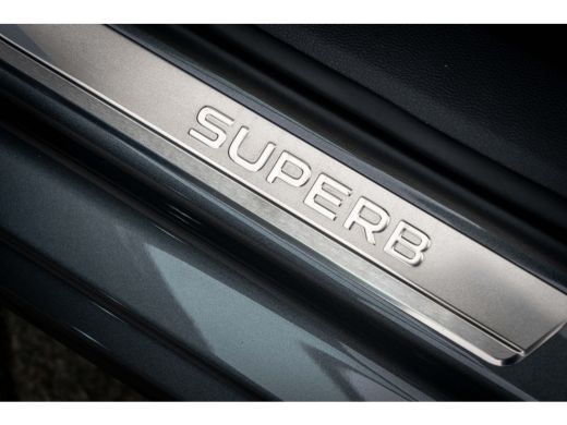 Skoda Superb ŠKODA First Edition | Achteruitrijcamera | Climatronic, elektronische airconditioning met 3 klima... ActivLease financial lease