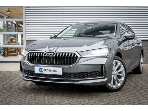 Skoda Superb ŠKODA First Edition | Achteruitrijcamera | Climatronic, elektronische airconditioning met 3 klima... ActivLease financial lease