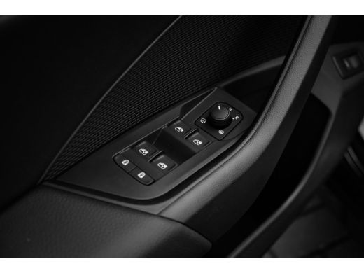 Skoda Octavia Combi Business Edition | Achteruitrijcamera | Chromen grille | Cruise control met speedlimiter ActivLease financial lease