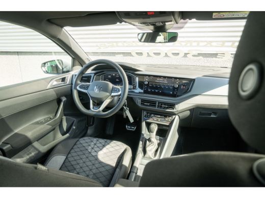 Volkswagen Polo Volkswagen R-Line Edition Inclusief €2000,- inruilvoordeel + €1000,- korting | 'App-Connect' draa... ActivLease financial lease