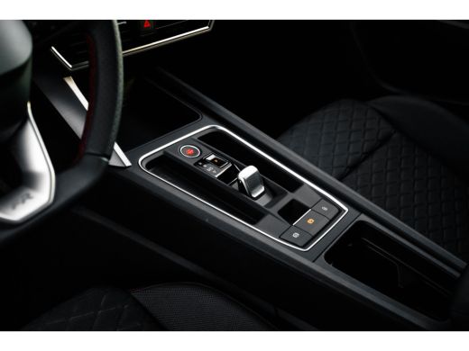 Seat Leon Sportstourer SEAT FR PHEV First Edition | Achteruitrijcamera | Automatisch dimmende binnenspiegel | Dakhemel u... ActivLease financial lease