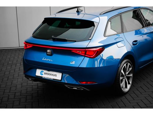 Seat Leon Sportstourer SEAT FR PHEV First Edition | Achteruitrijcamera | Automatisch dimmende binnenspiegel | Dakhemel u... ActivLease financial lease