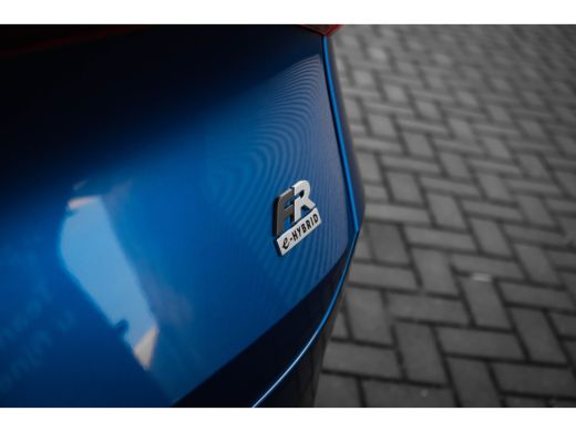 Seat Leon Sportstourer SEAT FR PHEV First Edition | Achteruitrijcamera | Automatisch dimmende binnenspiegel | Dakhemel u... ActivLease financial lease