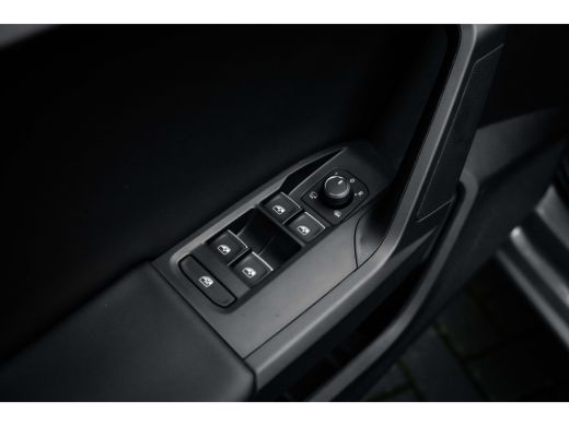 Seat Leon Sportstourer SEAT FR PHEV First Edition | Achteruitrijcamera | Automatisch dimmende binnenspiegel | Dakhemel u... ActivLease financial lease