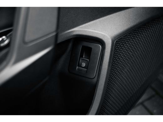 Seat Leon Sportstourer SEAT FR PHEV First Edition | Achteruitrijcamera | Automatisch dimmende binnenspiegel | Dakhemel u... ActivLease financial lease