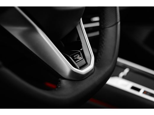 Volkswagen Passat Variant R-Line Edition | 'App-Connect' draadloze smartphone integratie | Afstandscontrolesysteem ... ActivLease financial lease