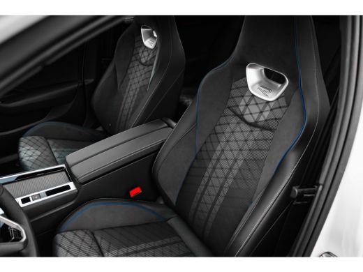 Volkswagen Passat Variant R-Line Edition | 'App-Connect' draadloze smartphone integratie | Afstandscontrolesysteem ... ActivLease financial lease