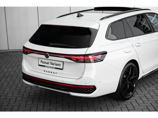 Volkswagen Passat Variant R-Line Edition | 'App-Connect' draadloze smartphone integratie | Afstandscontrolesysteem ... ActivLease financial lease