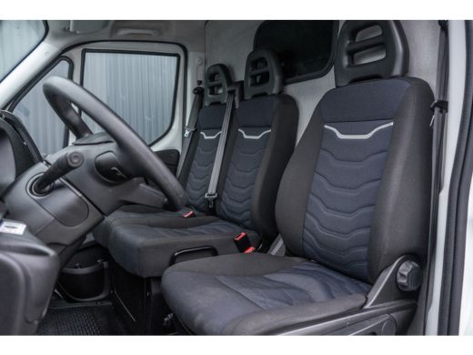Iveco Daily 35S16V L4H2 | Automaat | 157 PK | Climate | 3500 KG Trekgewicht | MF Stuur | 3-Persoons ActivLease financial lease