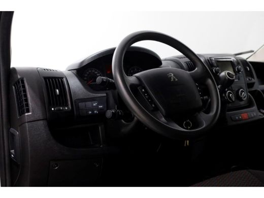 Peugeot Boxer 2.0 BlueHDI 130pk E6 L2H1 Premium Airco/Navi/Trekhaak 3000kg 06-2019 ActivLease financial lease