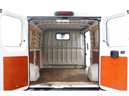 Peugeot Boxer 2.0 BlueHDI 130pk E6 L2H1 Premium Airco/Navi/Trekhaak 3000kg 06-2019 ActivLease financial lease