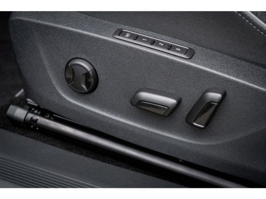 Skoda Enyaq ŠKODA Sportline | 20" lichtmetalen velgen Taurus, antraciet gepolijst | Achteruitrijcamera (Rear ... ActivLease financial lease