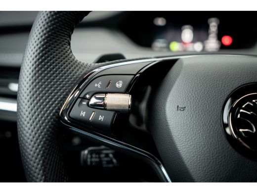 Skoda Enyaq ŠKODA Sportline | 20" lichtmetalen velgen Taurus, antraciet gepolijst | Achteruitrijcamera (Rear ... ActivLease financial lease