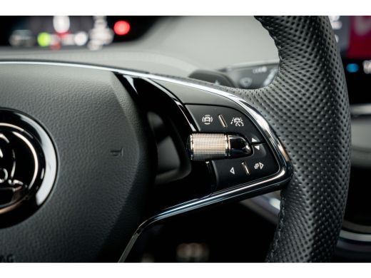 Skoda Enyaq ŠKODA Sportline | 20" lichtmetalen velgen Taurus, antraciet gepolijst | Achteruitrijcamera (Rear ... ActivLease financial lease