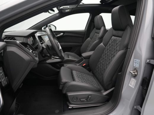 Audi Q4 e-tron 35 125 kW/170 pk Edition 55 kWh Panorama Hud Leer Matrix led ActivLease financial lease