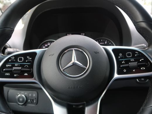 Mercedes Sprinter 319 3.0 CDI V6 190 PK AUT. L2H2 + 3500 KG TREKHAAK / ADAPTIVE CRUISE CONTROL / NAVIGATIE ActivLease financial lease