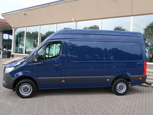 Mercedes Sprinter 319 3.0 CDI V6 190 PK AUT. L2H2 + 3500 KG TREKHAAK / ADAPTIVE CRUISE CONTROL / NAVIGATIE ActivLease financial lease