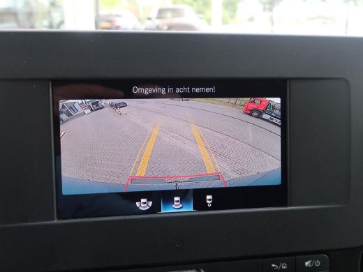 Mercedes Sprinter 319 3.0 CDI V6 190 PK AUT. L2H2 + 3500 KG TREKHAAK / ADAPTIVE CRUISE CONTROL / NAVIGATIE ActivLease financial lease