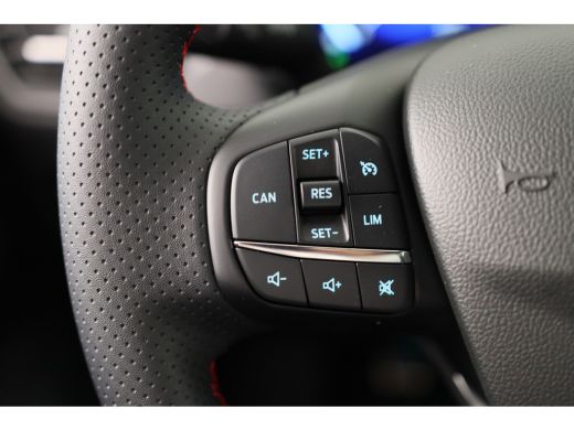 Ford Focus Wagon 1.0 EcoBoost 125PK Hybrid ST Line X | Stoel-/stuurverwarming | AGR Stoelen | Camera | Led |... ActivLease financial lease