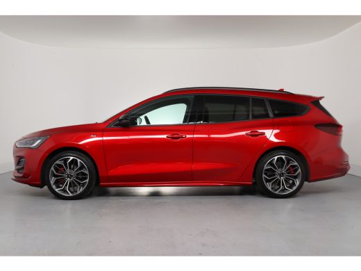 Ford Focus Wagon 1.0 EcoBoost 125PK Hybrid ST Line X | Stoel-/stuurverwarming | AGR Stoelen | Camera | Led |... ActivLease financial lease