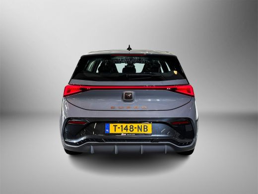 Seat Born Business 62 kWh 204pk / Warmtepomp / Navigatiesysteem / Stoelverwarming / Stuurverwarming ActivLease financial lease