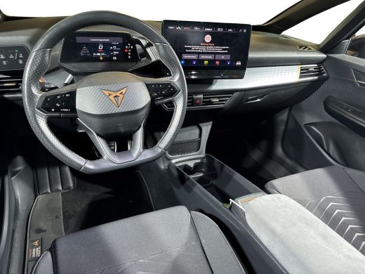 Seat Born Business 62 kWh 204pk / Warmtepomp / Navigatiesysteem / Stoelverwarming / Stuurverwarming ActivLease financial lease